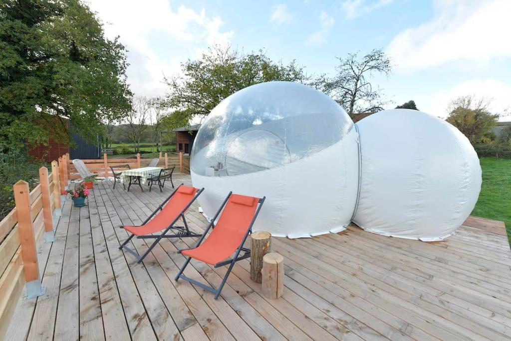 Hotel Bulle Hirondelle Quarré-les-Tombes Exterior foto